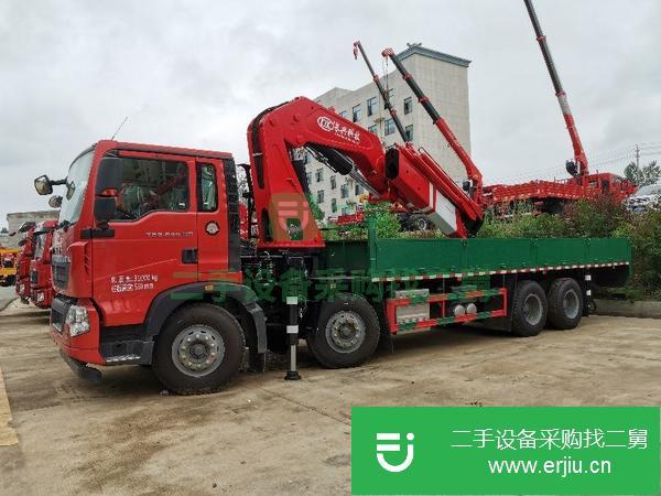 江蘇出售二手豪沃25噸隨車吊