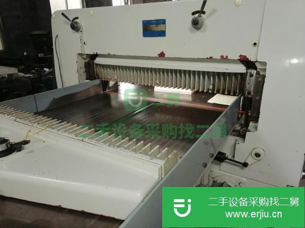 山東出售二手華岳1300程控液壓切紙機(jī)