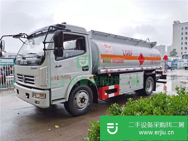 重慶出售二手東風(fēng)多利卡8噸油罐車