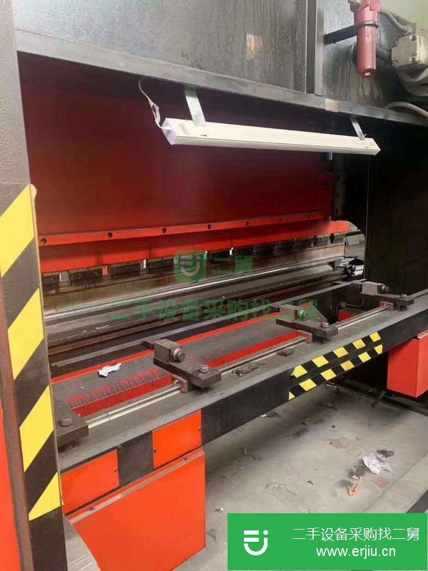 江蘇出售二手上海新力100噸4米電液數(shù)控折彎機