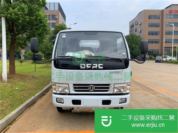 內(nèi)蒙古出售二手東風5噸油罐車