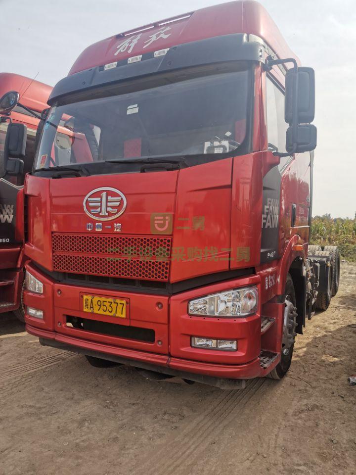 出售18年的國五解放J6P420馬力雙驅(qū)牽引車
