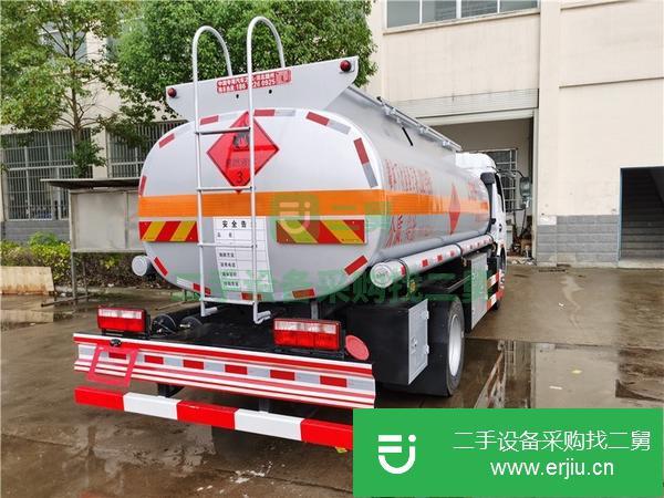 重慶出售二手東風(fēng)多利卡8噸油罐車
