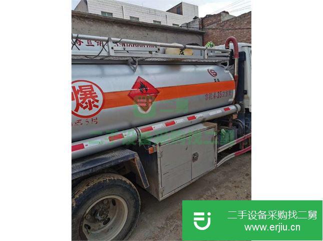 湖北出售二手廈工楚勝5噸油罐車