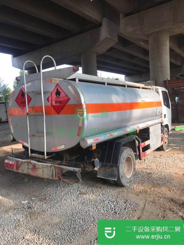 河北出售五噸東風(fēng)福瑞卡加油車(chē)