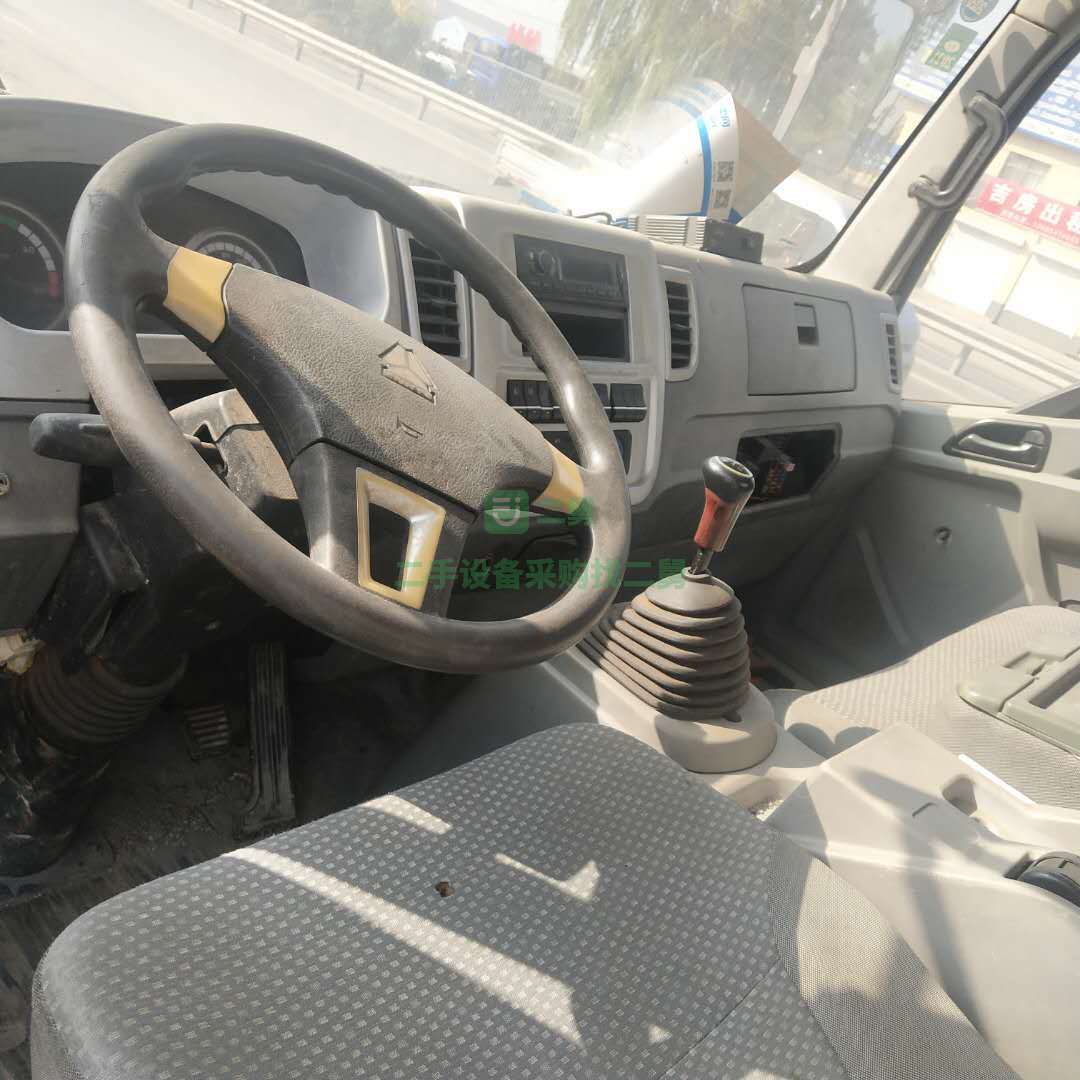 出售二手時代6方農村小型單橋攪拌車