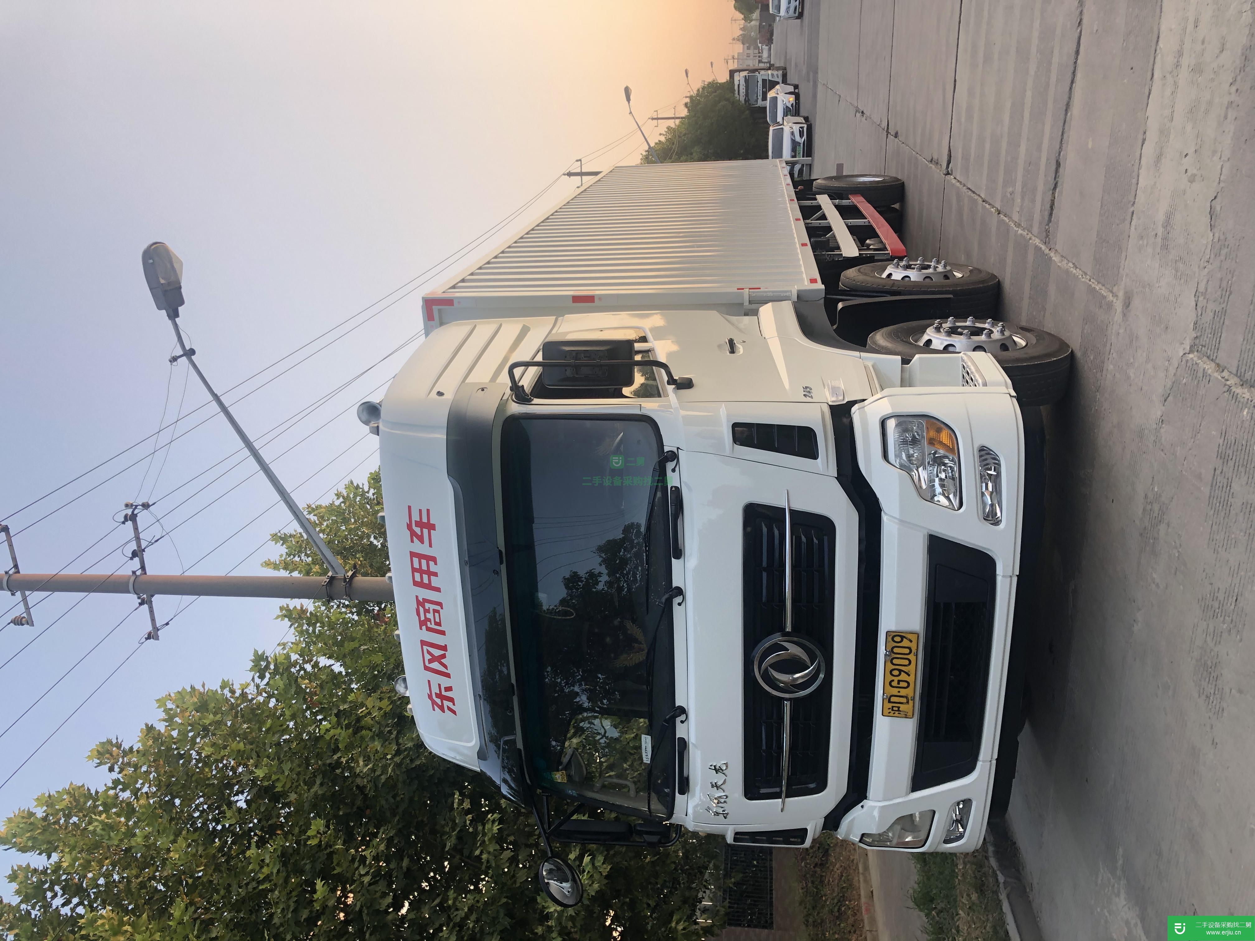 上海出售二手東風商用箱式貨車