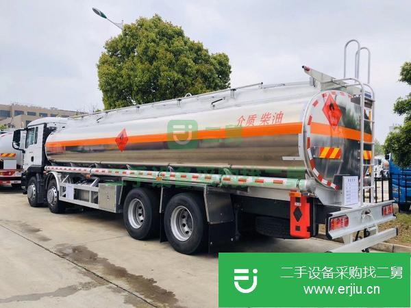 湖北出售二手汕德卡前四后八鋁合金運油車