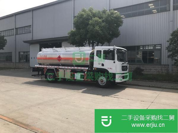 山東出售一輛東風加油車 拉12噸油 可提檔