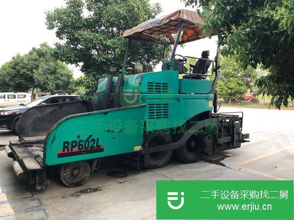 江蘇出售二手徐工602L輪胎攤鋪機(jī)