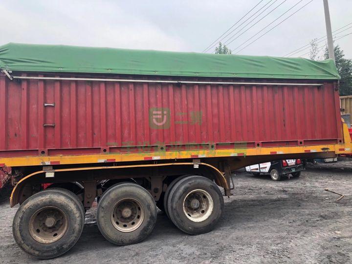山東出售二手的八成新的華鑫后翻半掛車
