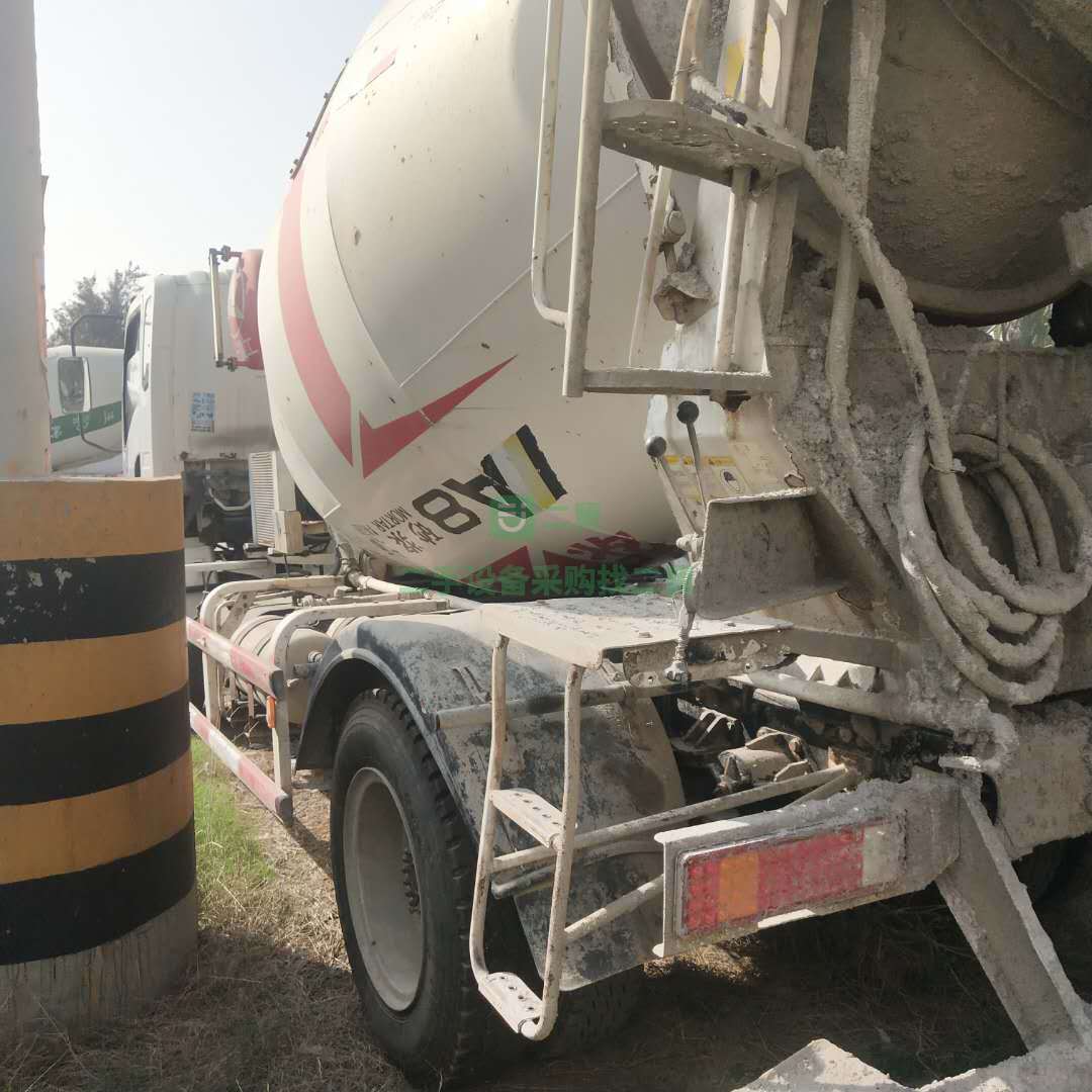 出售二手 8方豪沃攪拌罐車 手續齊全 分期付款