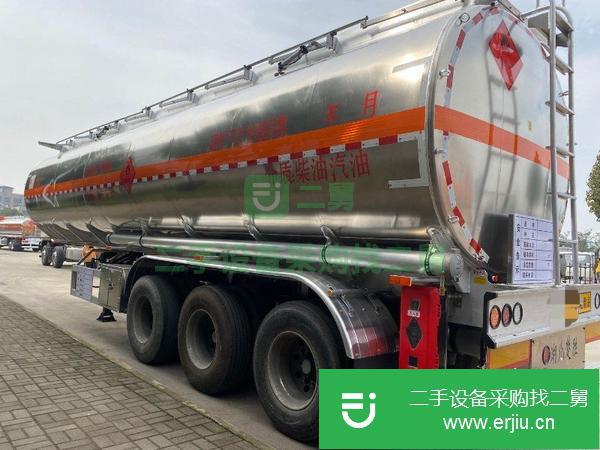山東出售二手罐式半掛車