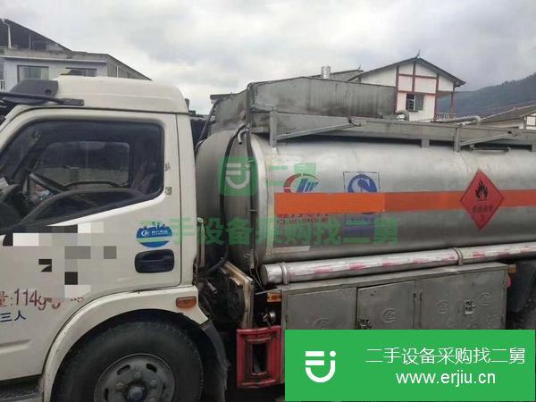 貴州出售二手8噸油罐車，支持異地年審，帶加油機