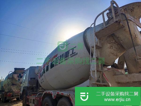 四川出售二手豪沃?jǐn)嚢柢嚧?4方