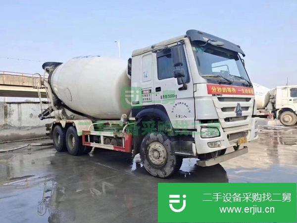 山東出售二手17年底豪沃國五排放大16方混凝土攪拌車