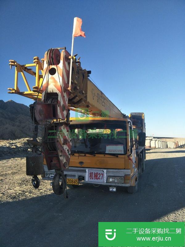 新疆出售二手長江吊車25噸，正常審車