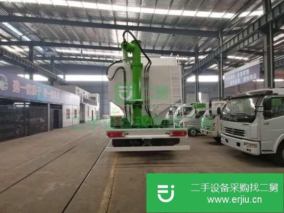 江蘇出售二手40方飼料運輸車包上戶