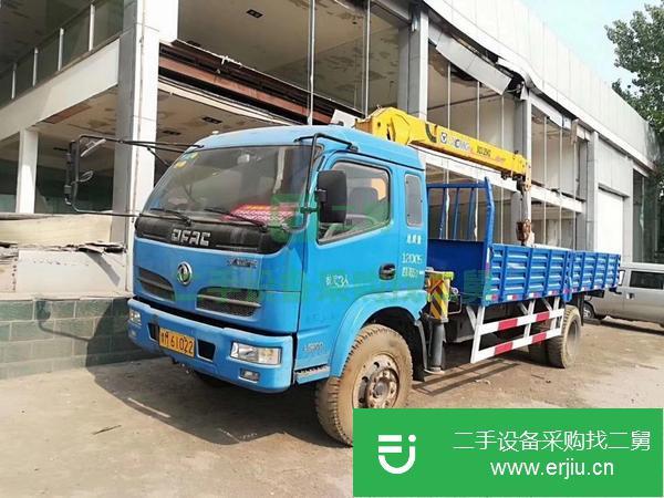遼寧出售二手吊車，單橋3.2T徐工吊機
