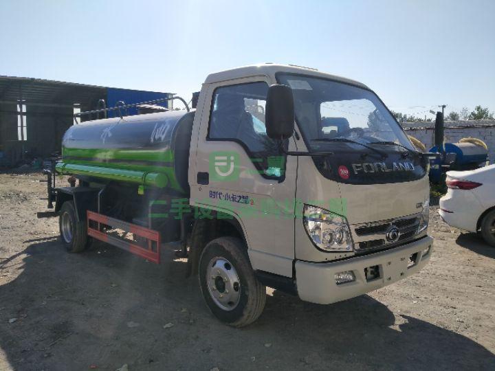 出售一臺灑水車供水車
