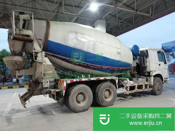 福建出售二手重汽豪沃大12方攪拌車