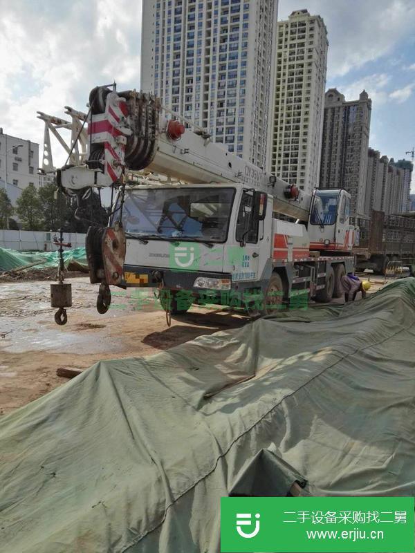 云南出售二手25噸5節臂中聯吊車