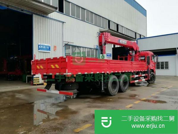 新疆出售二手東風(fēng)240馬力國5隨車吊