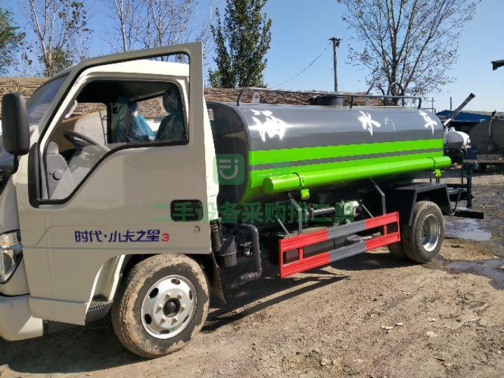 出售一臺灑水車供水車