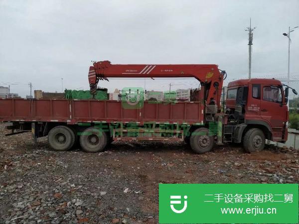 湖北出售二手14噸5節(jié)臂吊車,上操作四只腿,車廂長8.6米