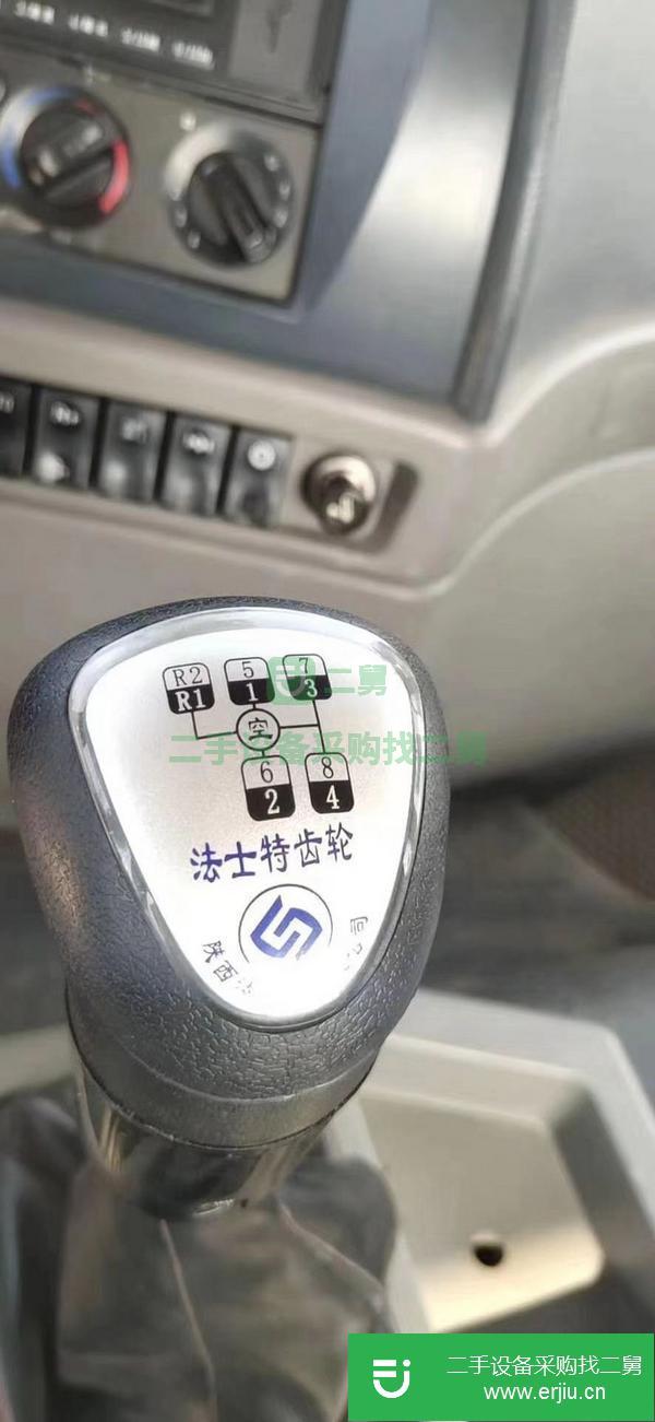 江蘇出售二手平板運輸車，180馬力，帶手續(xù)，國五
