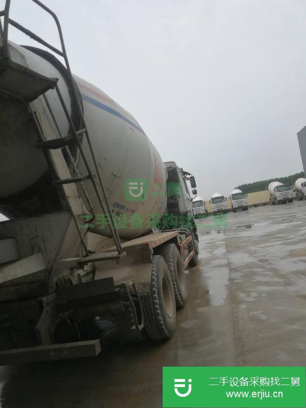 天津出售二手豪沃12方攪拌車