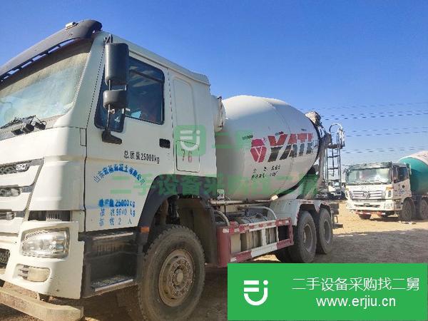 江西出售二手18年豪沃攪拌車大12方