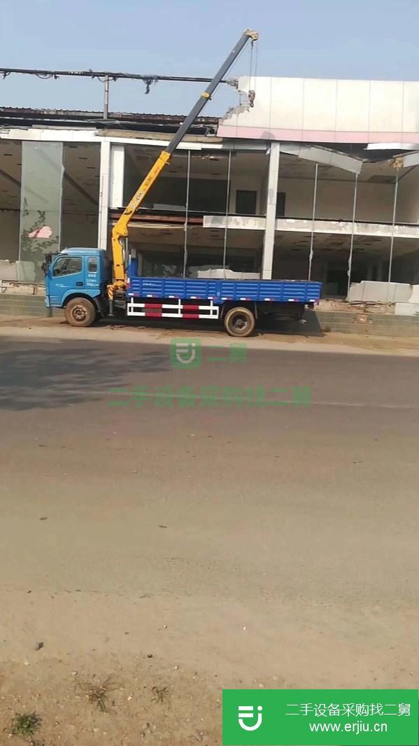 遼寧出售二手吊車，單橋3.2T徐工吊機