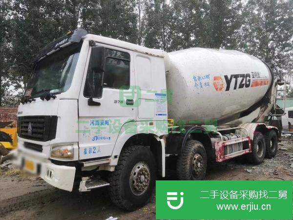 河南出售二手豪沃攪拌車20方。亞特上裝