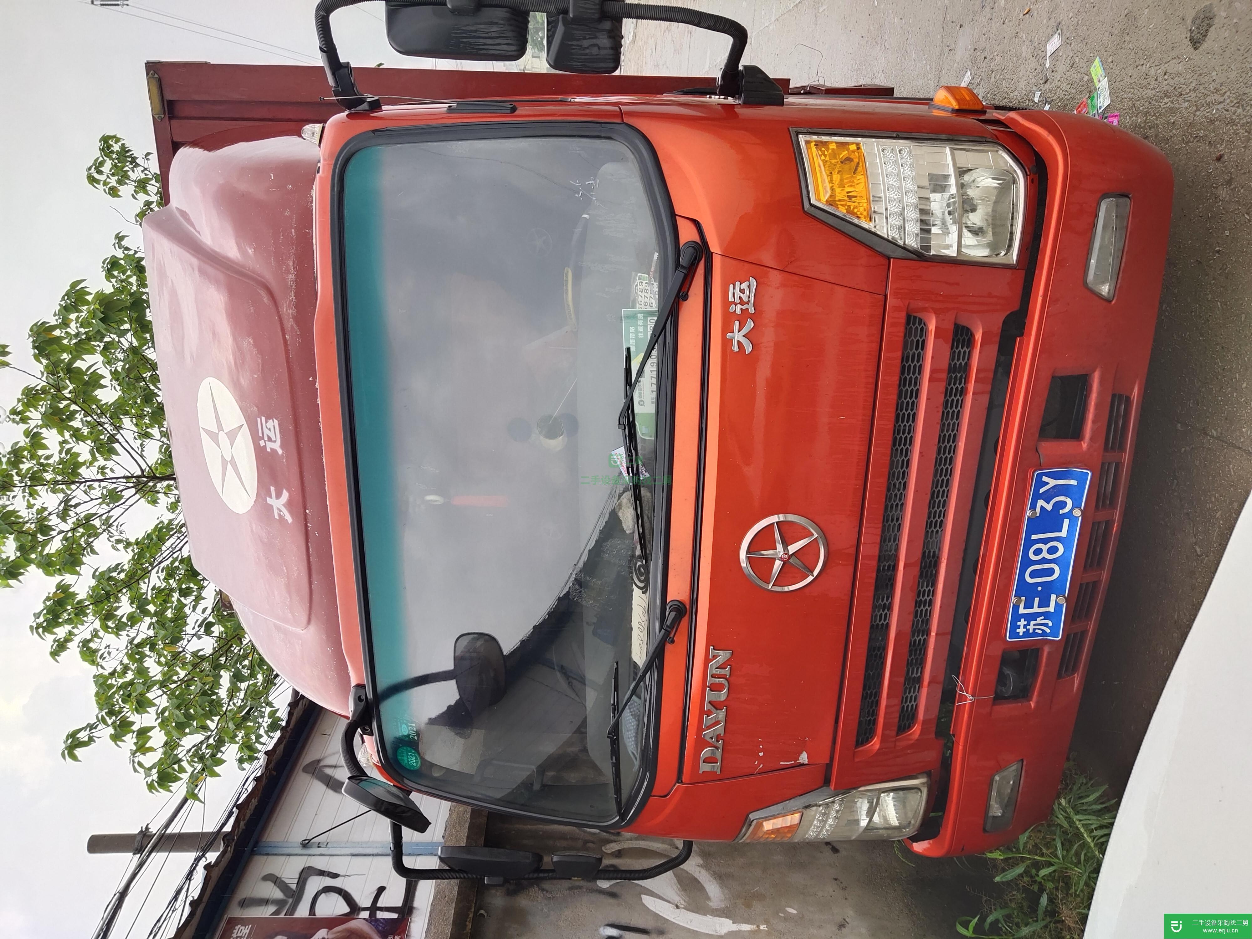 江蘇出售二手大運輕卡箱式貨車