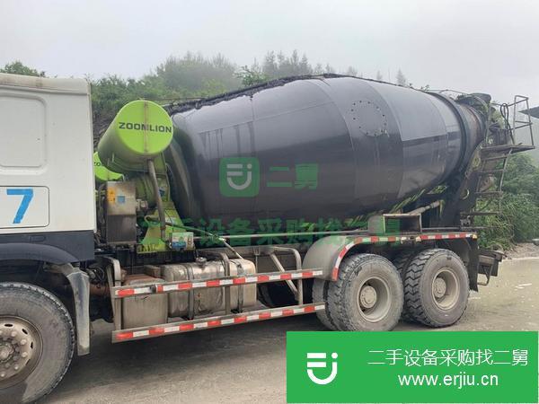 廣西出售二手大12方重汽豪沃攪拌車,中聯上裝