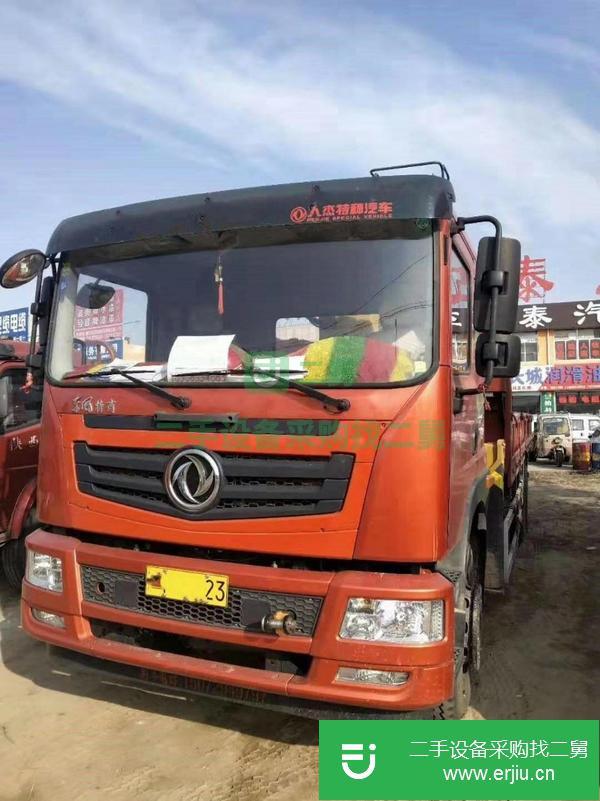 吉林出售二手東風后八輪吊車，濰柴270馬力，徐工12噸雙聯泵吊機貨箱8米5