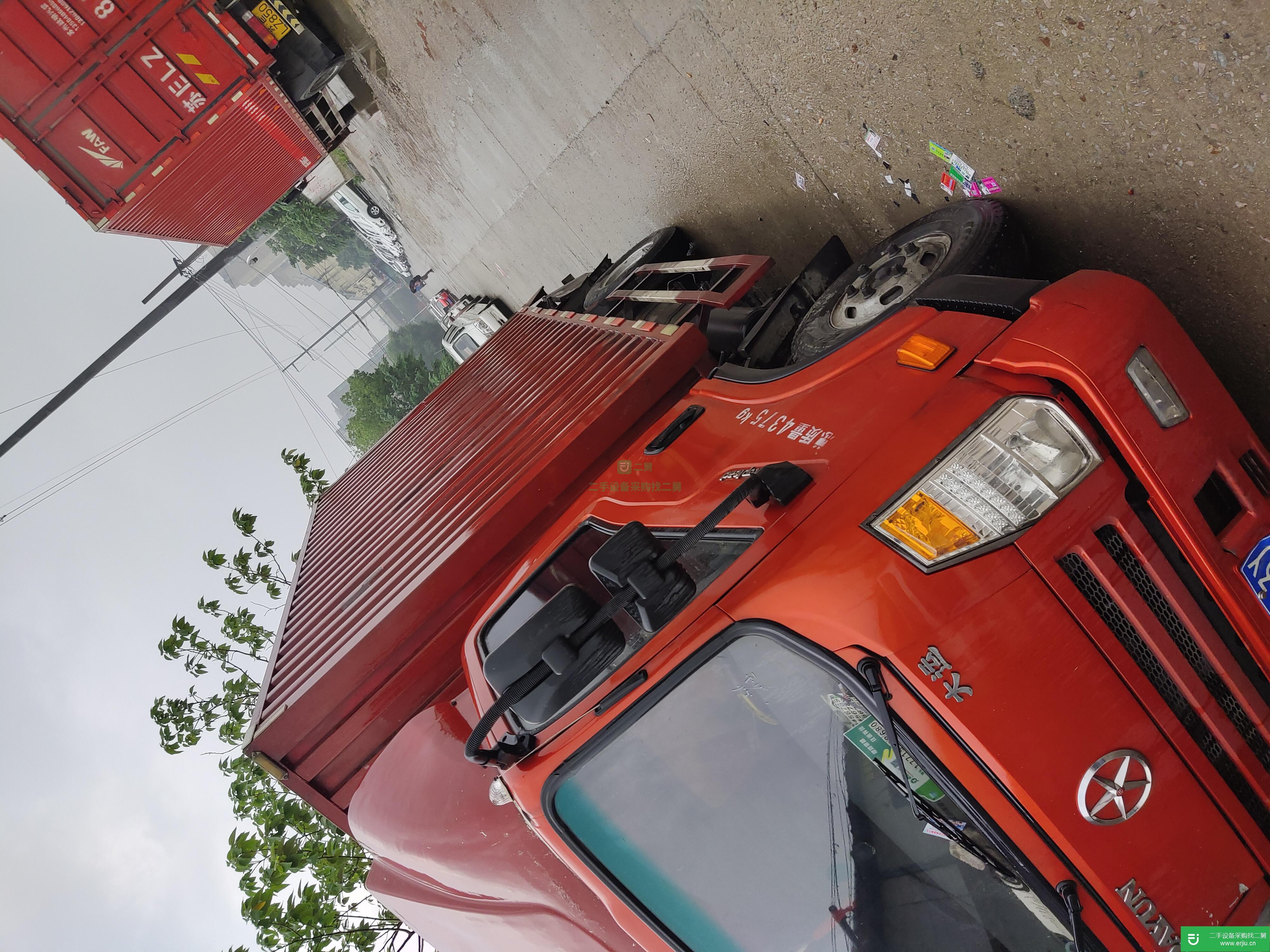 江蘇出售二手大運輕卡箱式貨車
