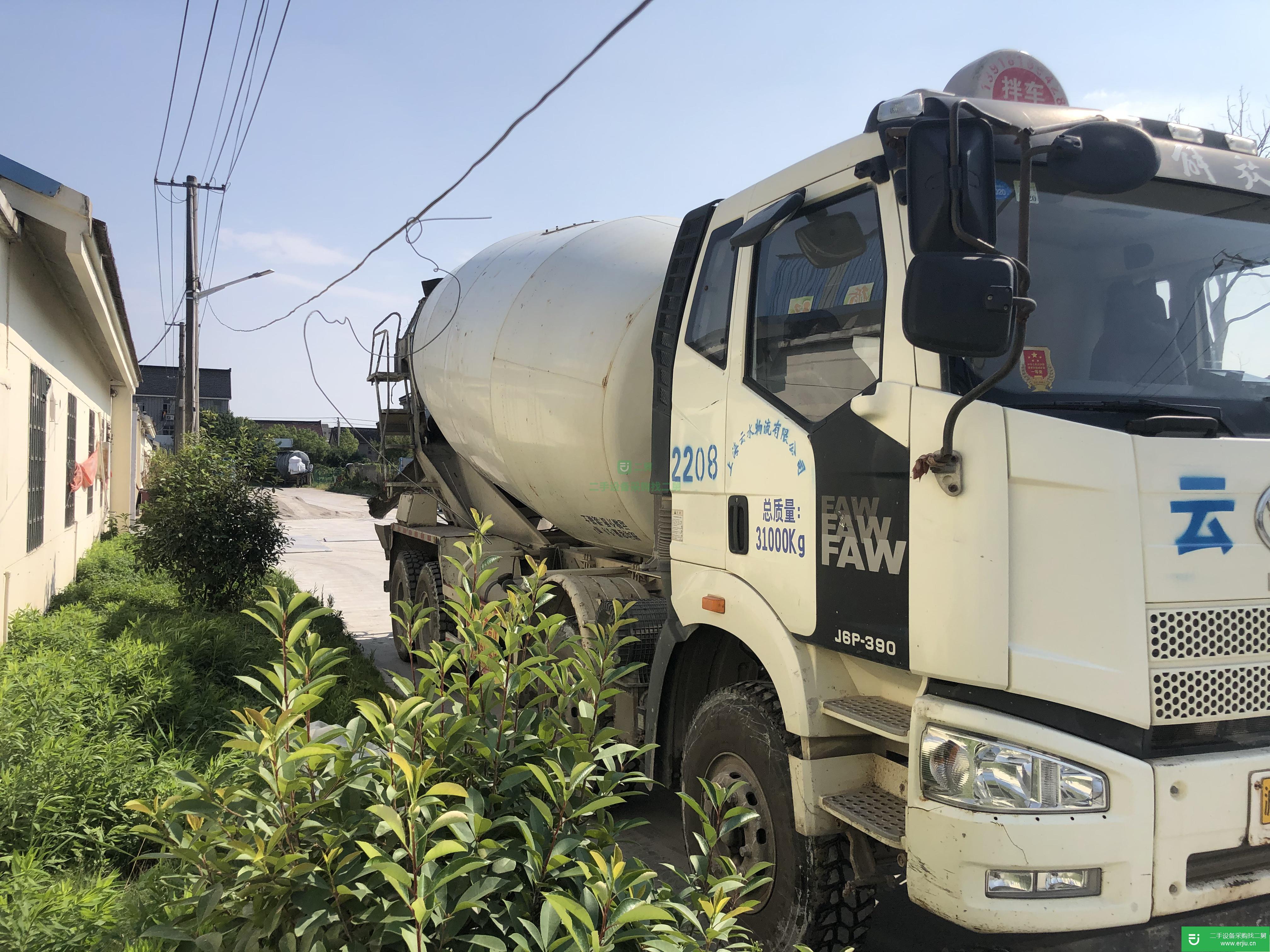 上海出售二手一汽解放390馬力攪拌車