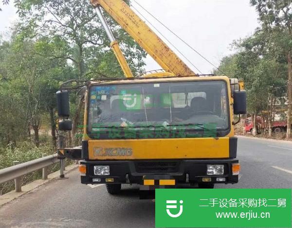 湖南出售二手徐工吊車，手續齊全，電腦空調都是好的