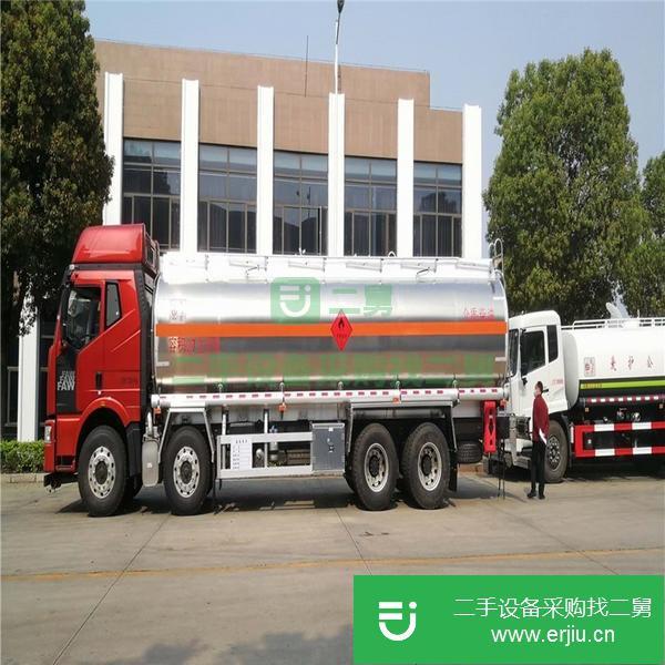 湖北出售前四后八解放油罐車