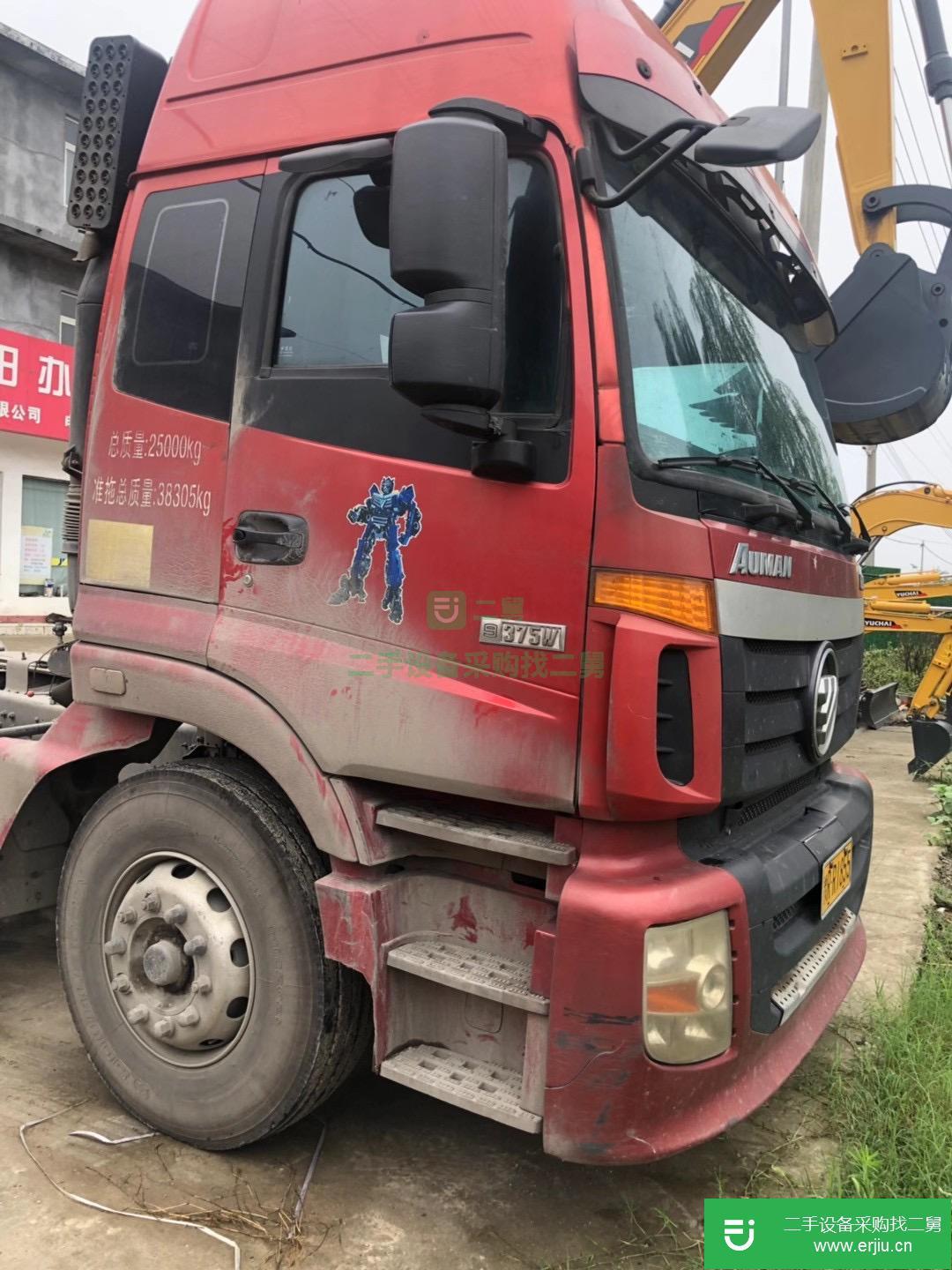 河南出售二手福田歐曼375馬力牽引車