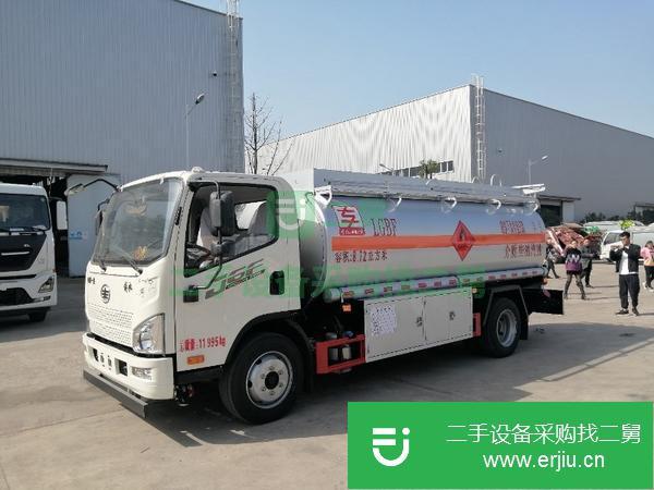 山東出售二手解放8噸油罐車手續齊全