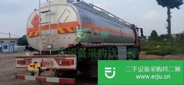 四川出售二手解放小三軸油罐車手續(xù)齊全