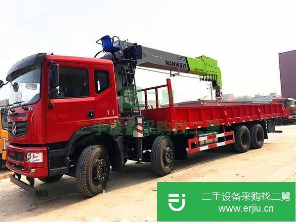 江蘇出售二手東風(fēng)華神T5前四后八14噸隨車吊