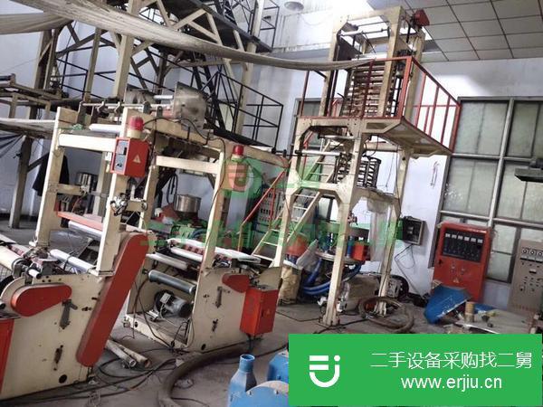 河北出售一臺670寬50螺桿高壓吹膜機，自動換卷，氣漲軸，旋轉摸頭
