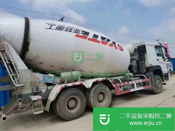 四川出售二手17年豪沃國五大14方攪拌車