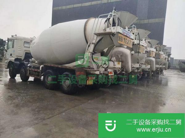 山東出售二手德龍攪拌車，濰柴發動機，大12方