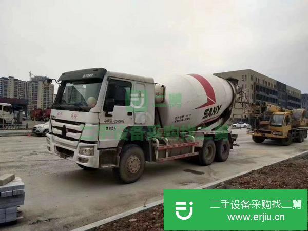 廣西出售二手豪沃攪拌車，三一上裝大12方