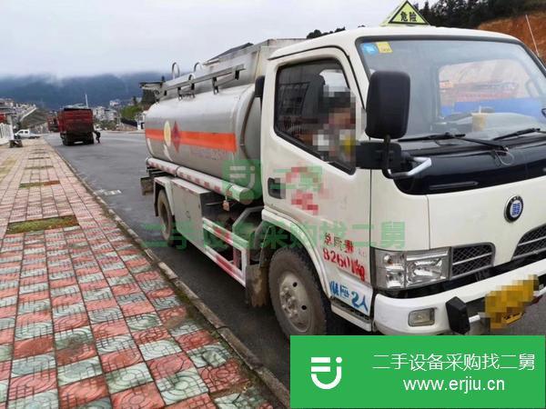 貴州出售二手東風5噸油罐車